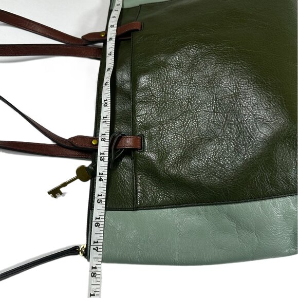 Fossil Classic Two-Tone Green Leather Tote – Genuine Leather – Pre-Owned - Picture 12 of 16